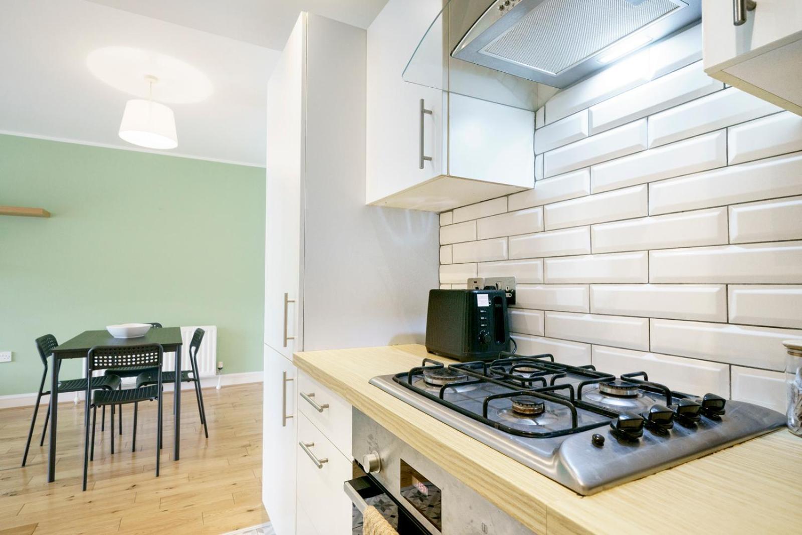 Stylish City Centre 2 Bedroom Apartment With Belfast Cityscape View Exterior foto