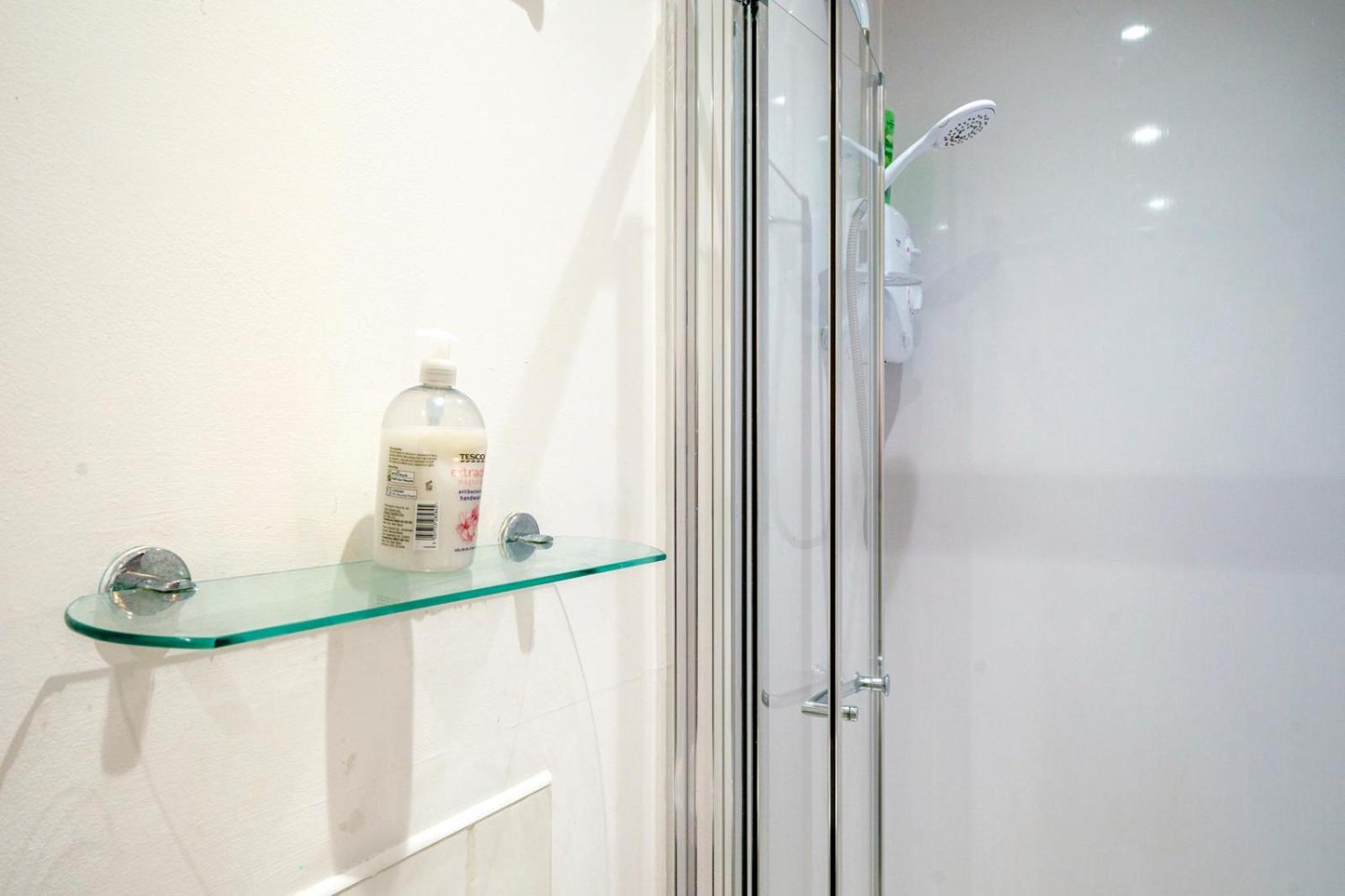 Stylish City Centre 2 Bedroom Apartment With Belfast Cityscape View Exterior foto